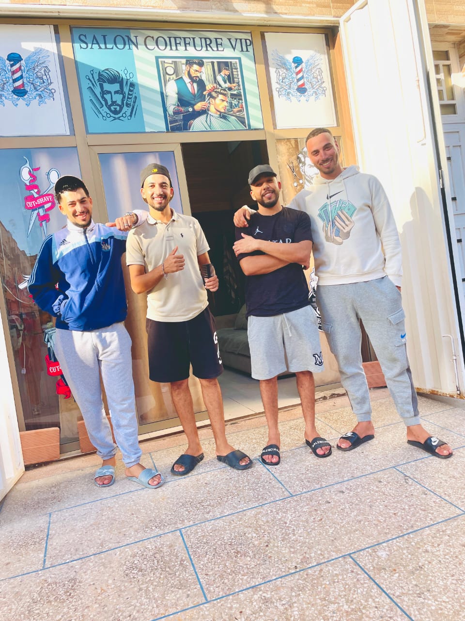 Premium haircut at Ashraf Barber Saloun Deroua